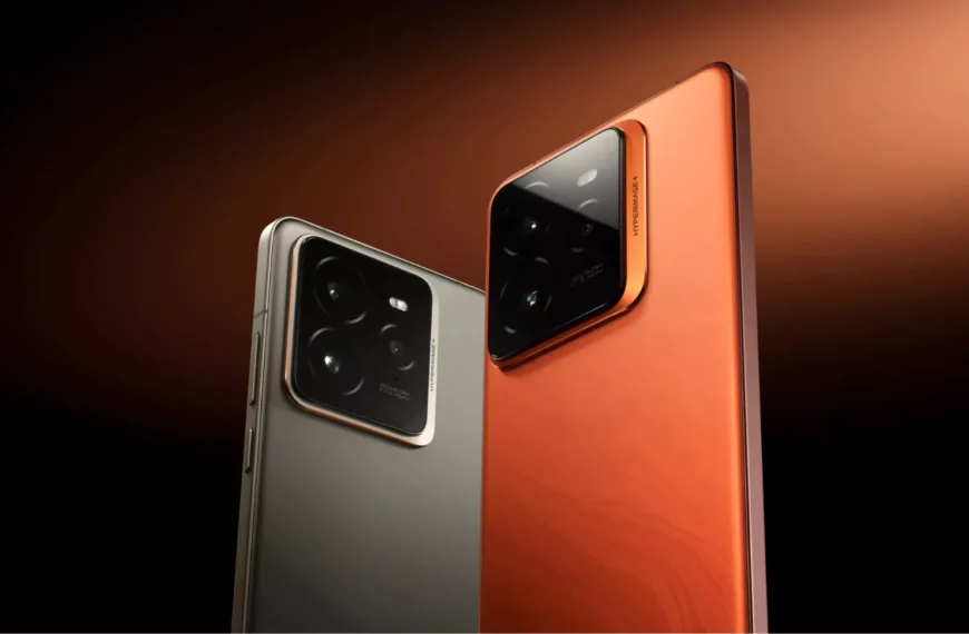 Realme GT 7 Pro का फ्रंट और बैक व्यू