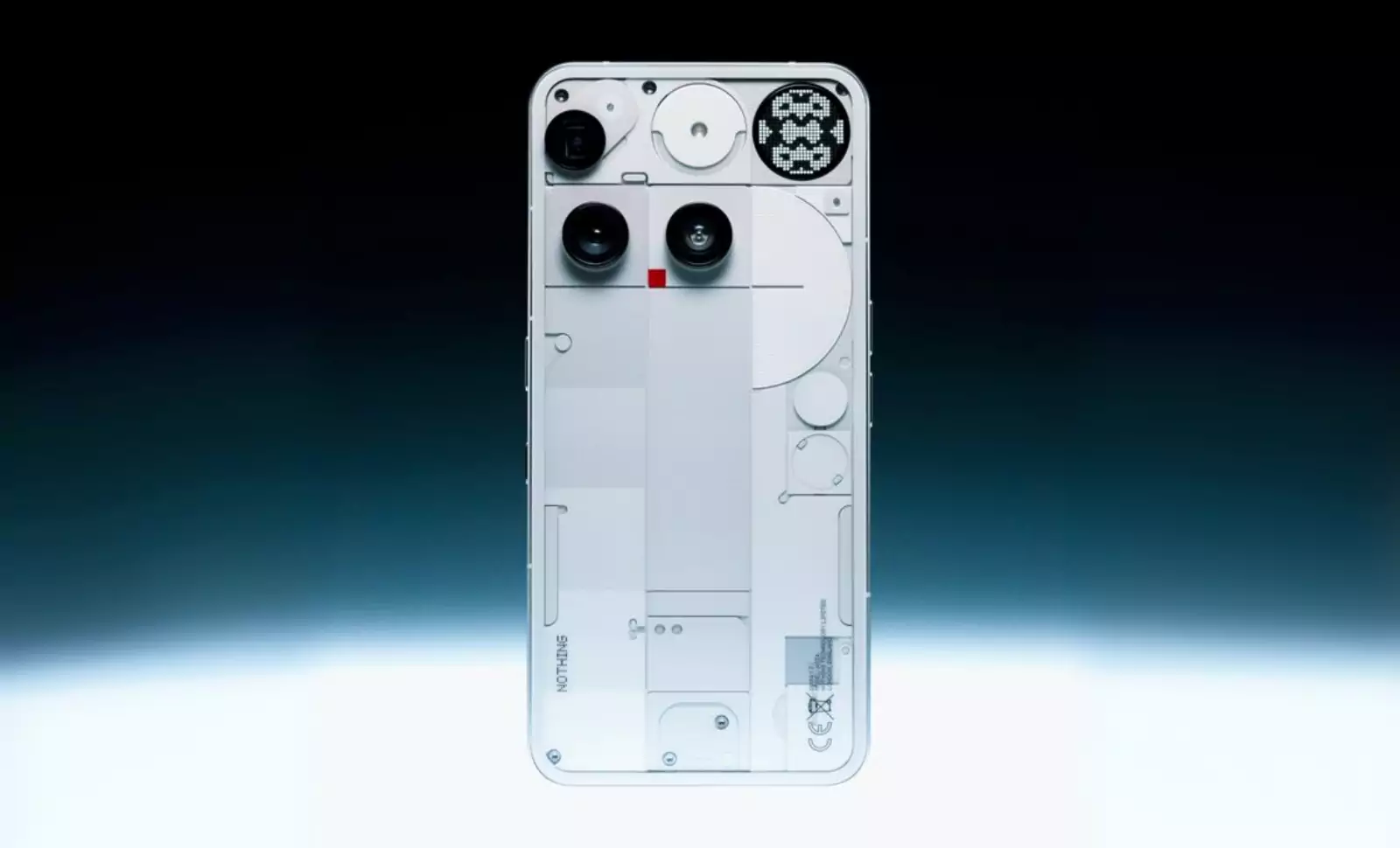 Nothing Phone 3 specification का पारदर्शी बैक पैनल, ग्लिफ़ इंटरफ़ेस और ट्रिपल कैमरा डिज़ाइन।