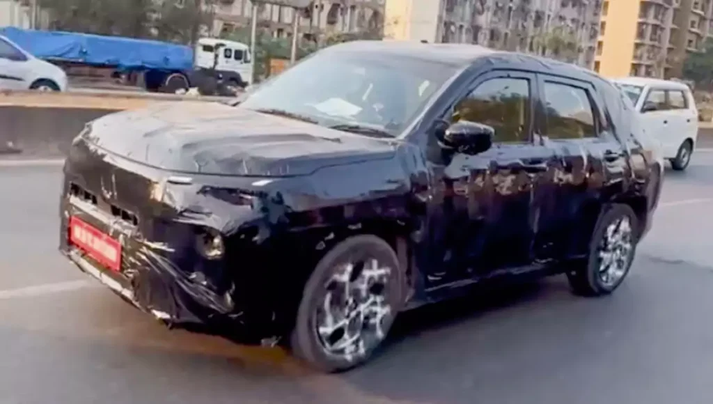 Grand Vitara 3 Row spy view